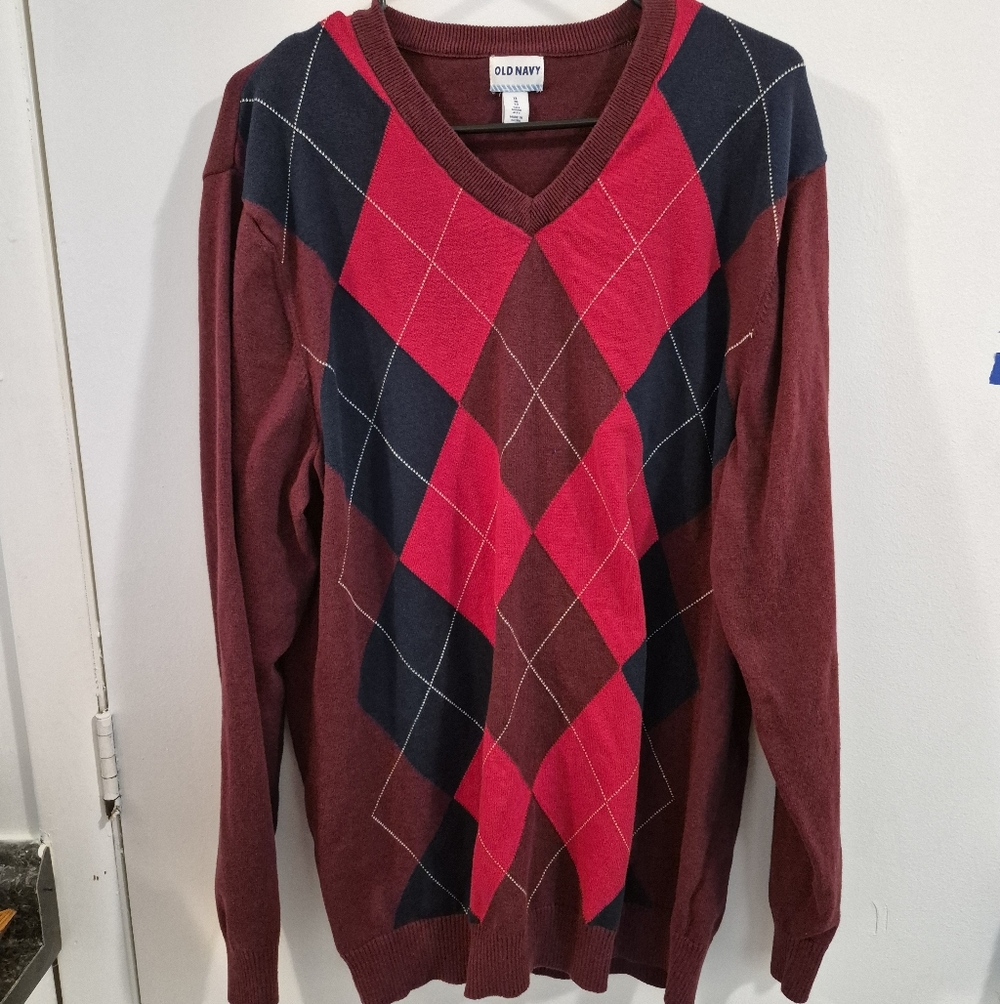 Old Navy Men's V-Neck Argyle Sweater - Red  Maroon Size XL TG XG